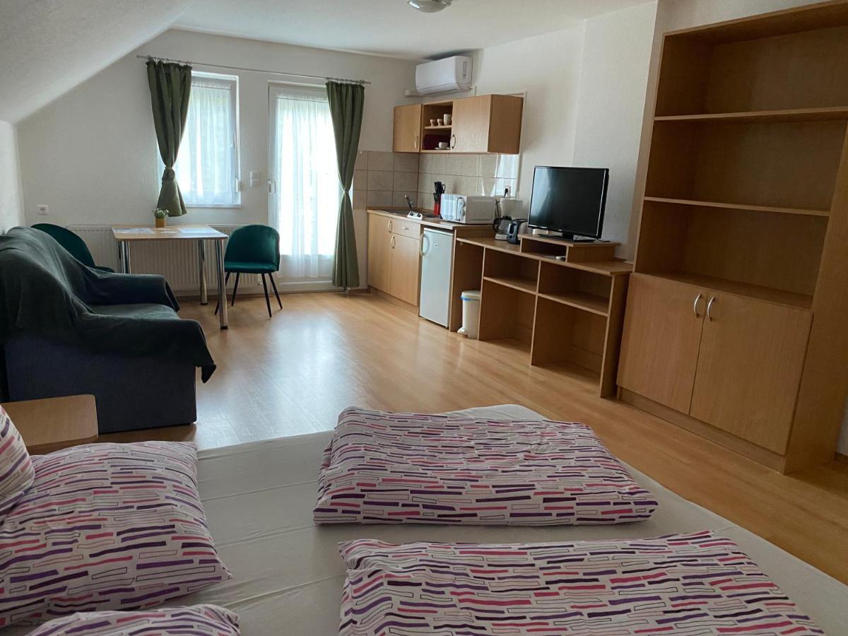 잘라카로쉬 Bonita Apartmanhaz 아파트 외부 사진